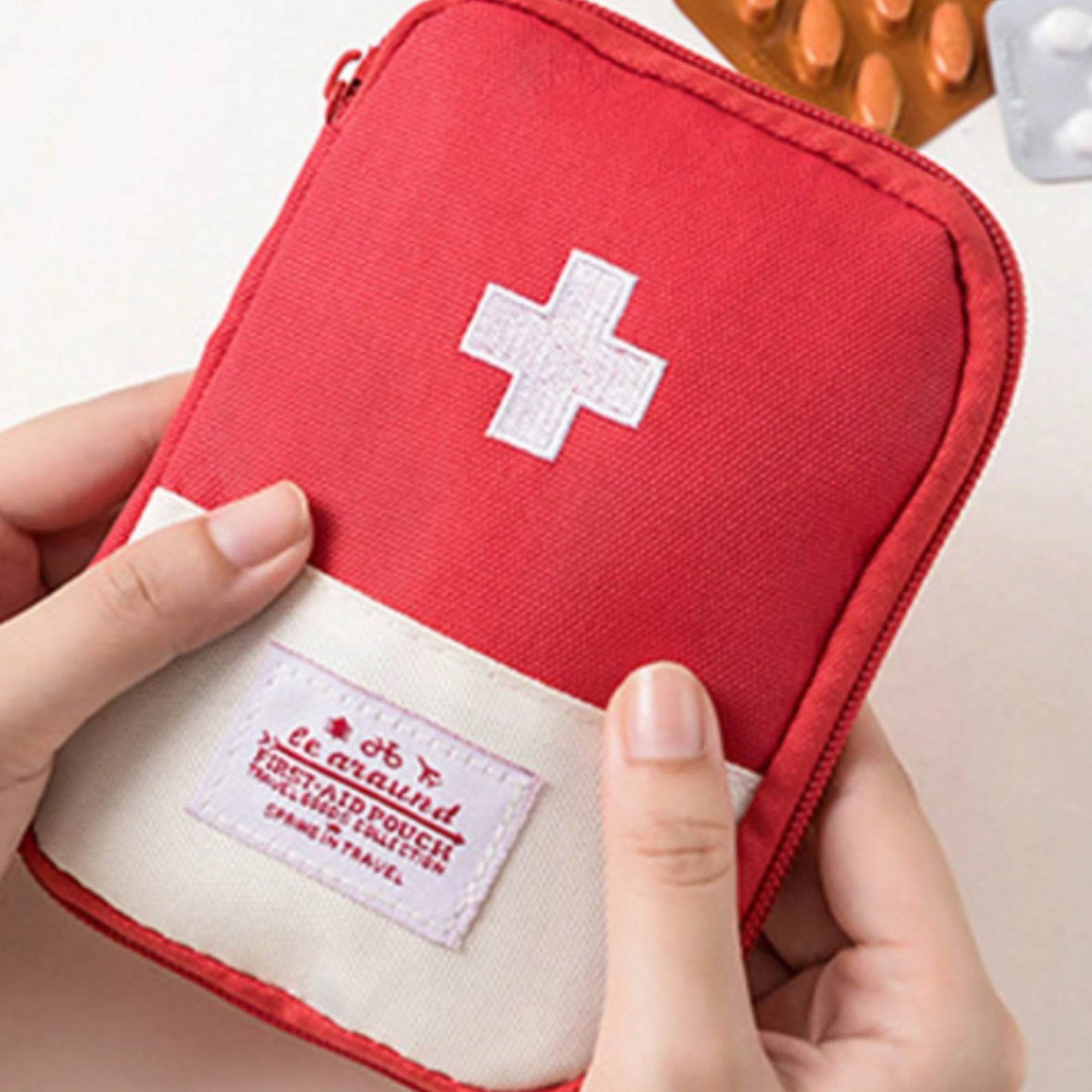Nylon Waterproof First-Aid Travel Medicine Bag (Red)