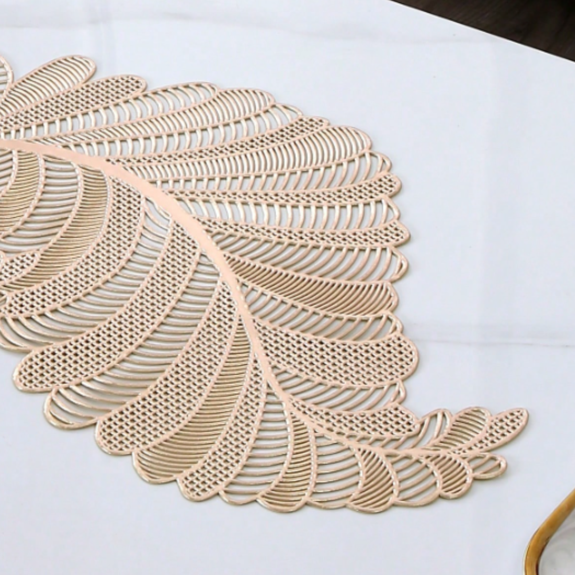 hollow out table runner