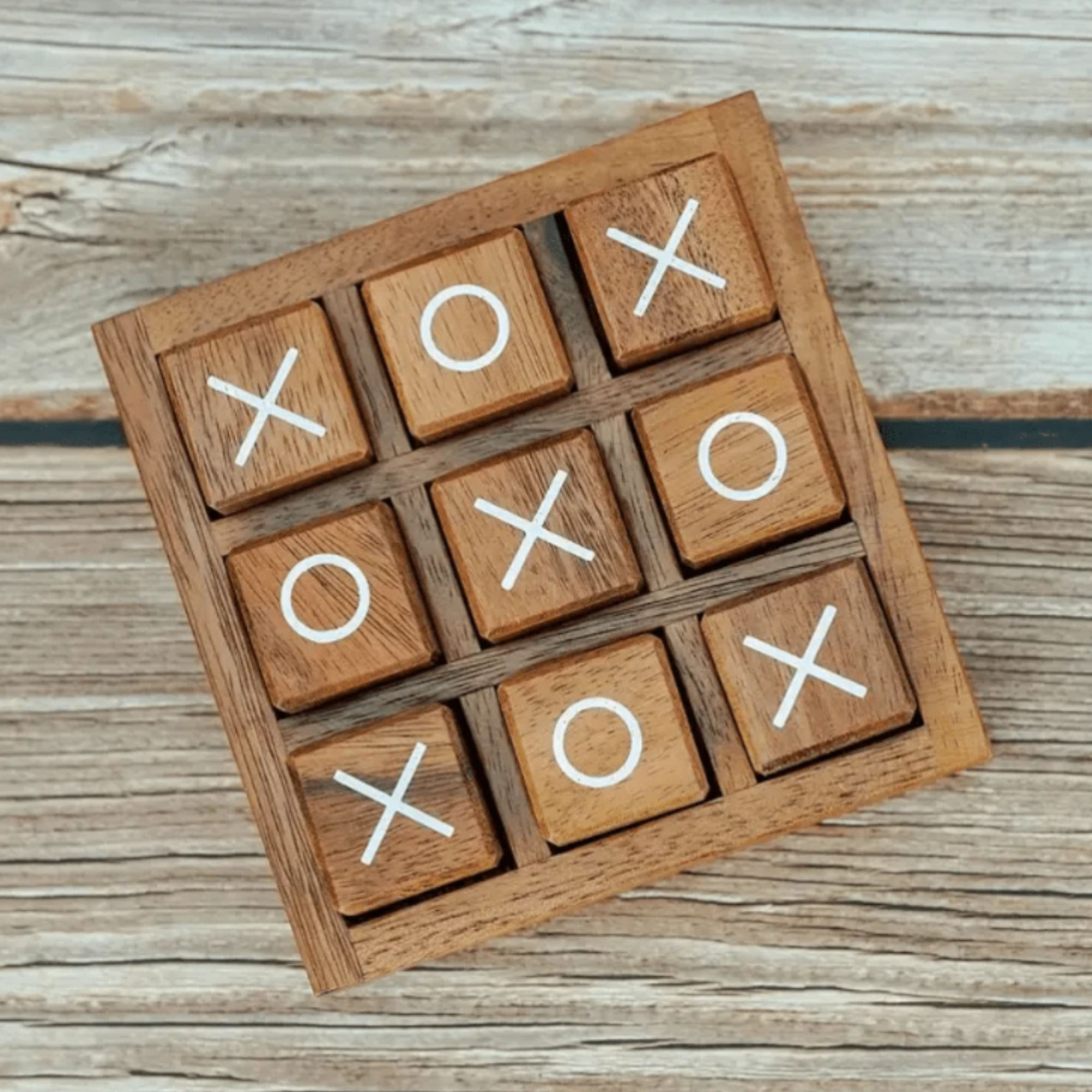 tic tac toe family game